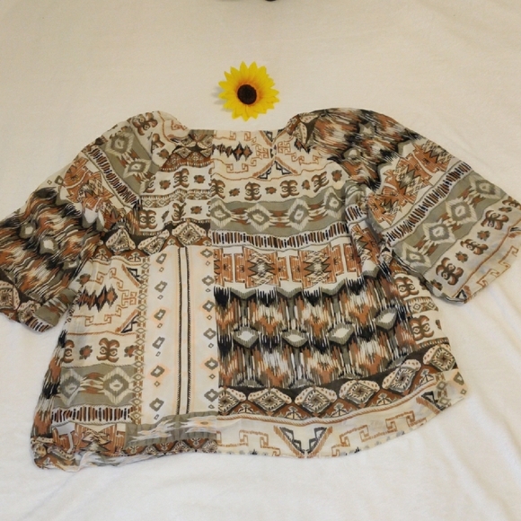 Calvin Klein. Bohemian Patterned Blouse. 100% Polyester - Picture 2 of 7